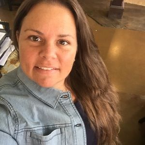 Meet your Posher, Courtney